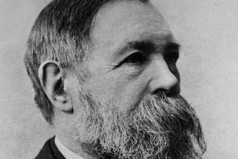 Friedrich_Engels_Main