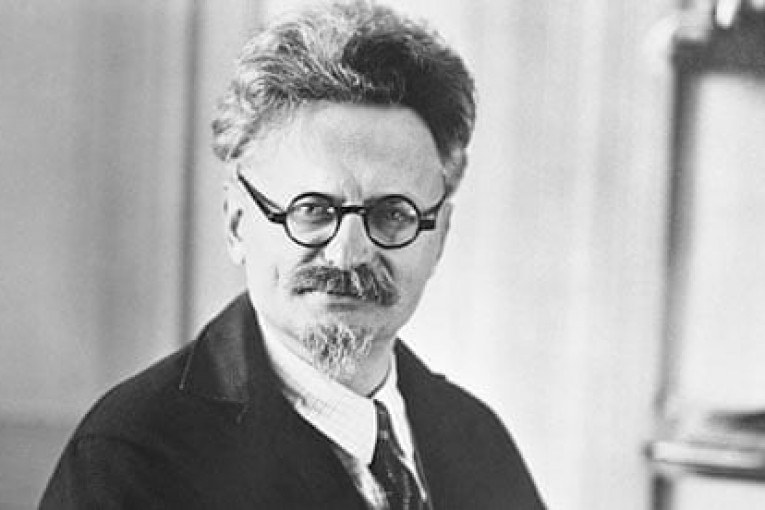 Leon-Trotsky-008